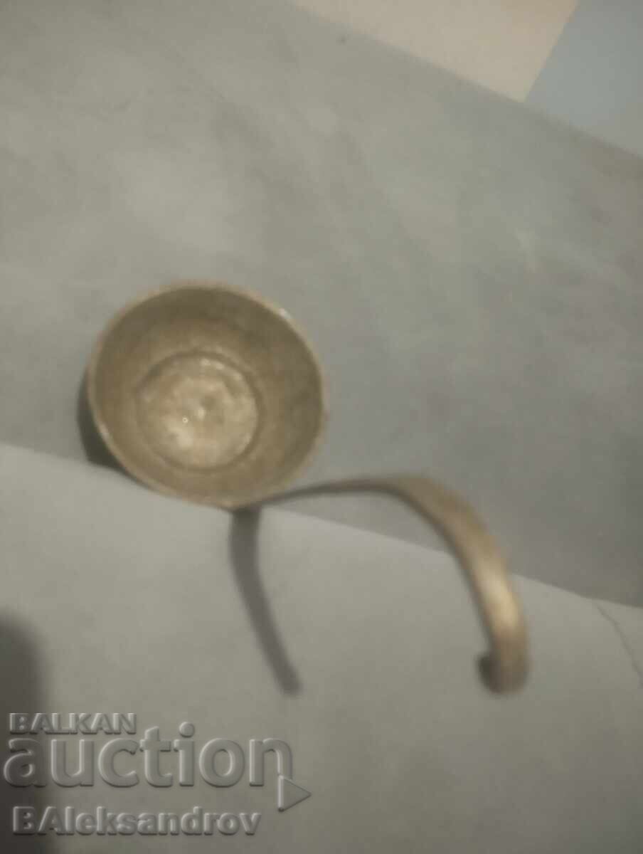 Доставка на Възрожденско черпало Доставка на Възрожденско черпало