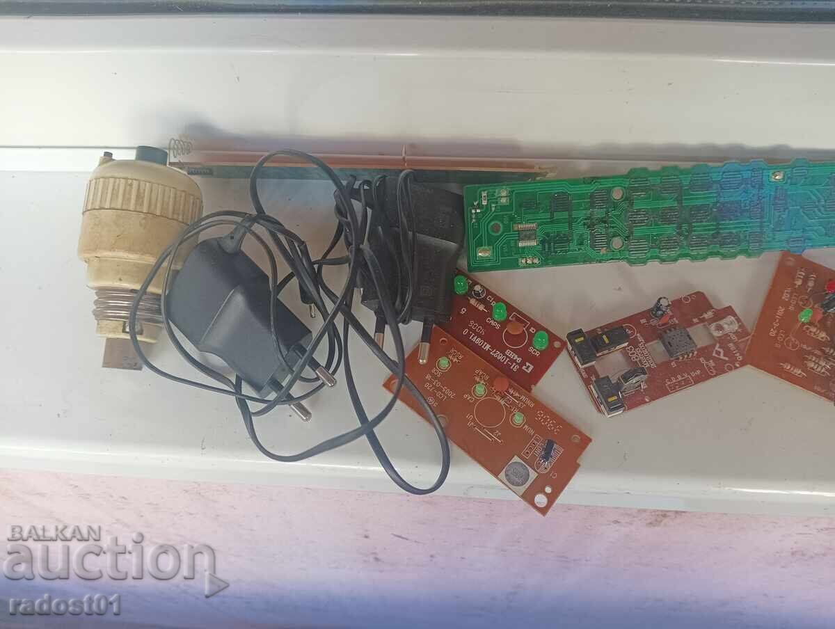 ELECTRONIC SCRAP B.Z.C with price 5.00 BGN | € 2.56 ELECTRONIC SCRAP B.Z.C with price 5.00 BGN | € 2.56