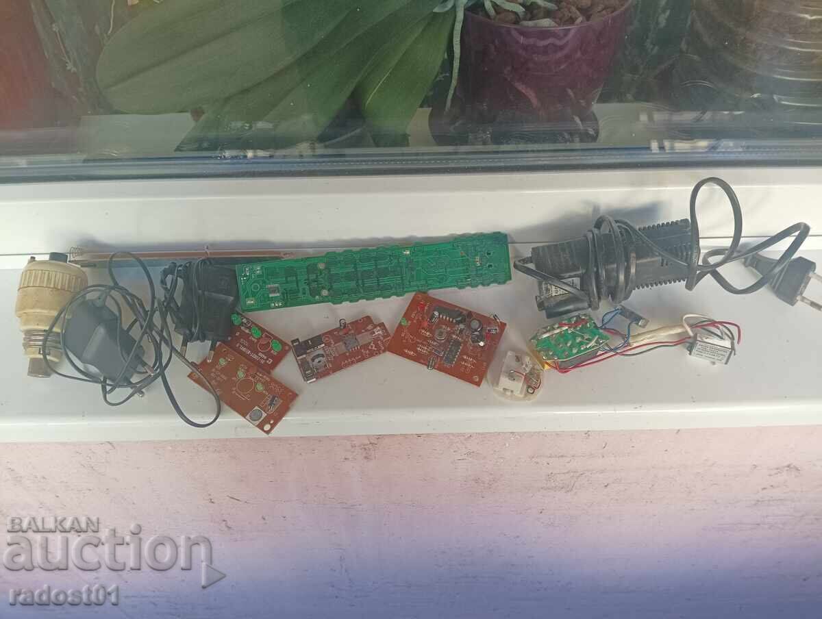 ELECTRONIC SCRAP B.Z.C ELECTRONIC SCRAP B.Z.C