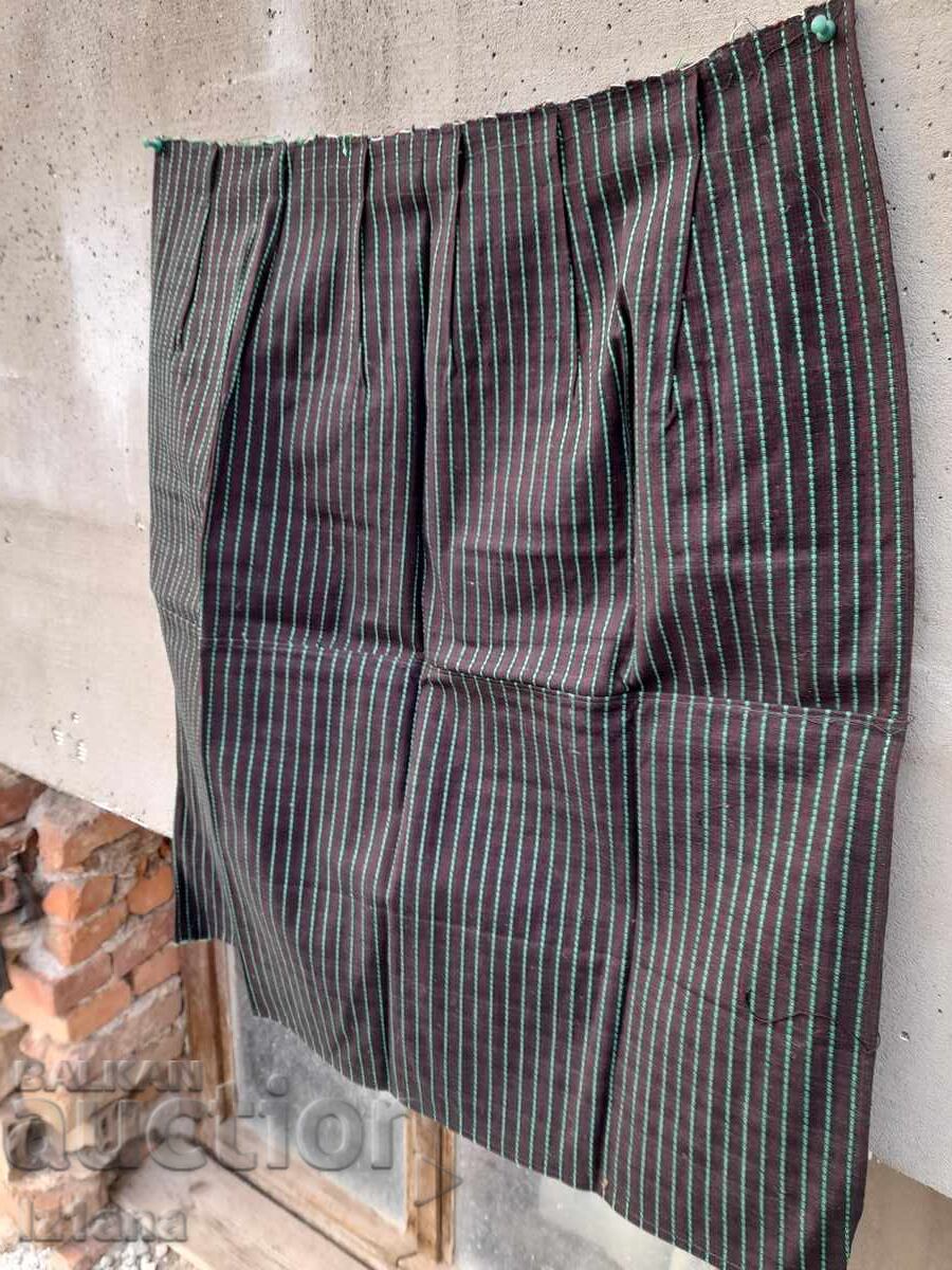 șorț antic cu preț 22.00 BGN | € 11.25 șorț antic cu preț 22.00 BGN | € 11.25