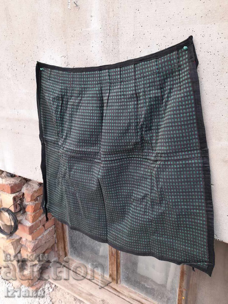 Ποδιά αντίκα με τιμή 22.00 BGN | € 11.25 Ποδιά αντίκα με τιμή 22.00 BGN | € 11.25