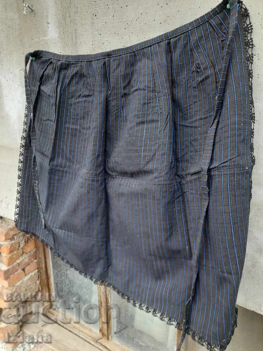 Ποδιά αντίκα με τιμή 27.00 BGN | € 13.80 Ποδιά αντίκα με τιμή 27.00 BGN | € 13.80