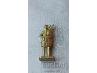 Figurină metalică din ou de ciocolată Scot 3