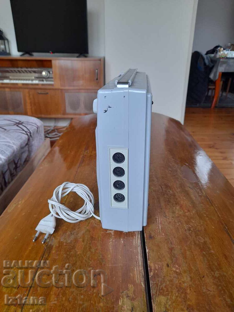 Παράδοση Παλιό κασετόφωνο Elektronika 302-1