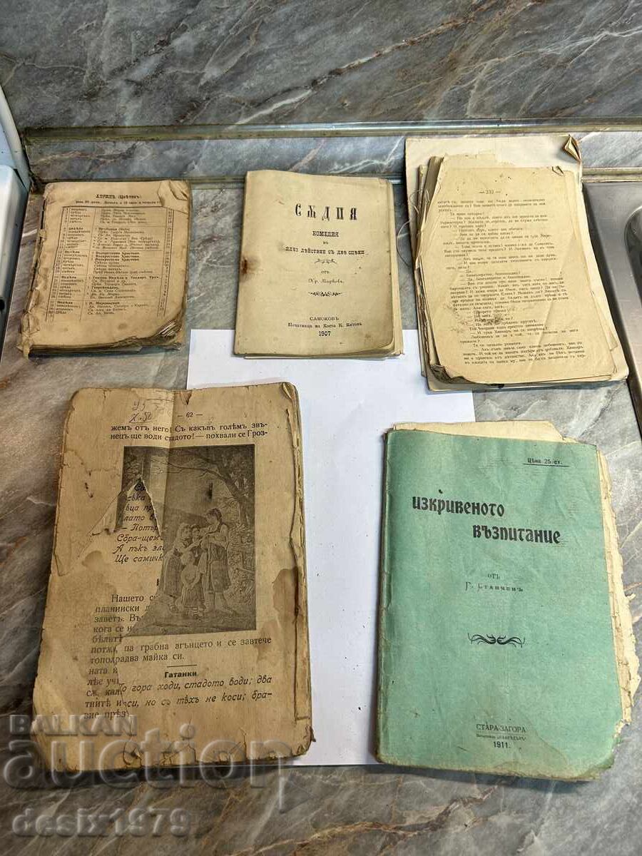 Old books from around 1900 in poor condition