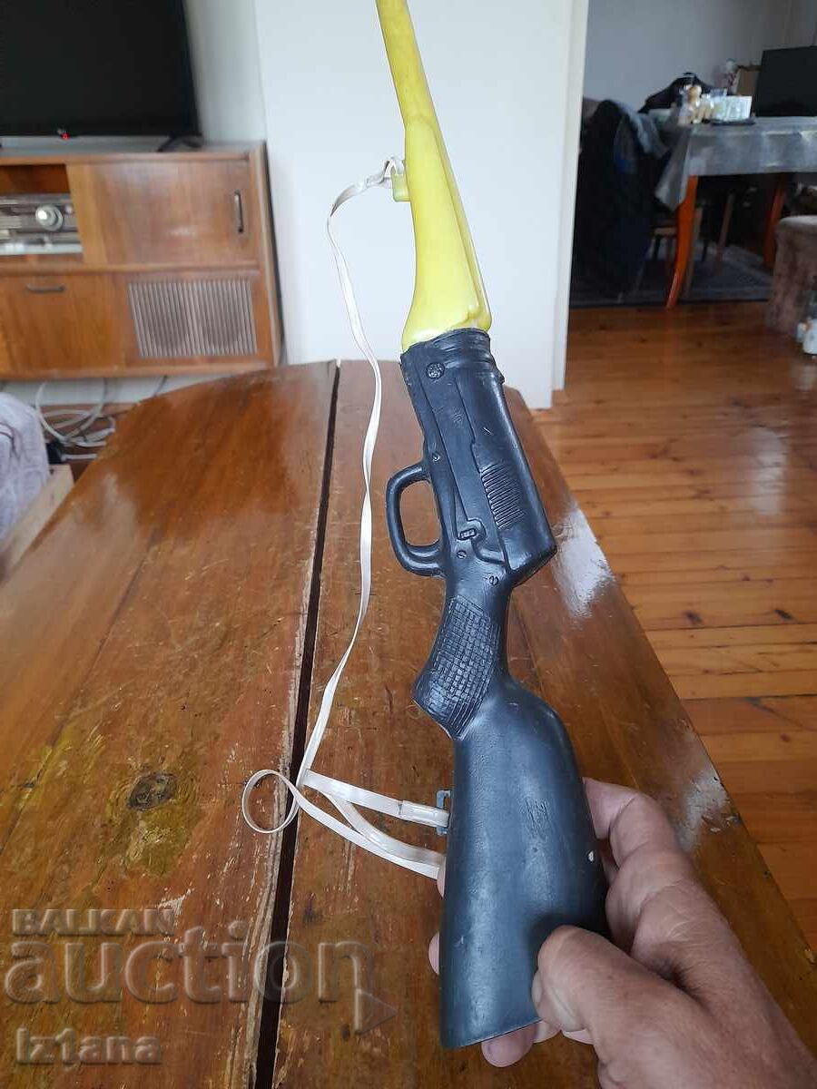 Δημοπρασία Ένα παλιό παιδικό παιχνίδι, ένα τουφέκι