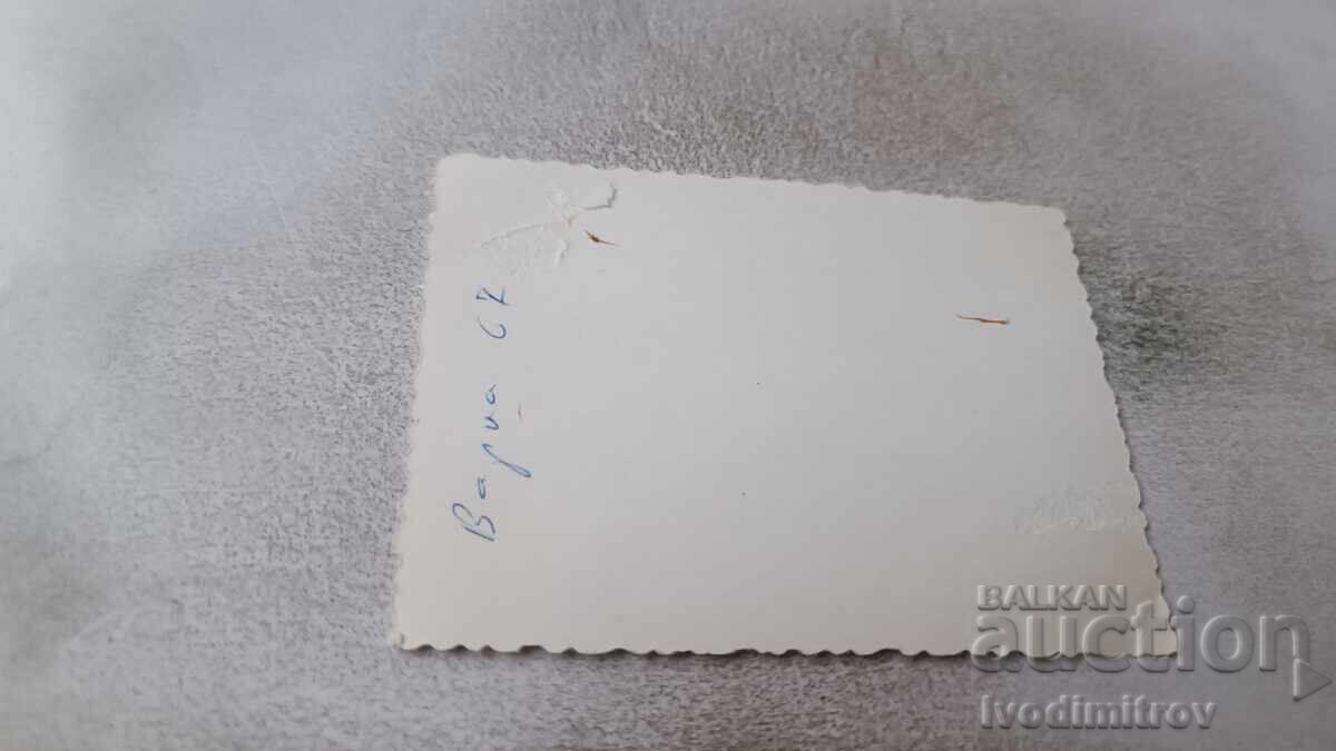 Fotografie Varna Patru fetițe pe plajă 1967 cu preț 1.85 BGN | € 0.95