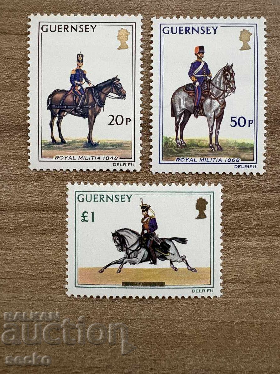 Guernsey - Military uniforms (1975) MNH
