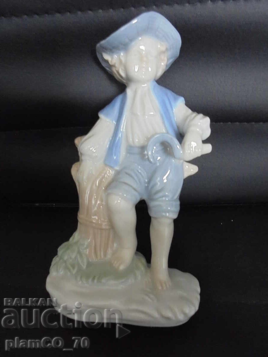 №*8329 Figurina veche din porțelan - 6 №*8329 Figurina veche din porțelan - 6