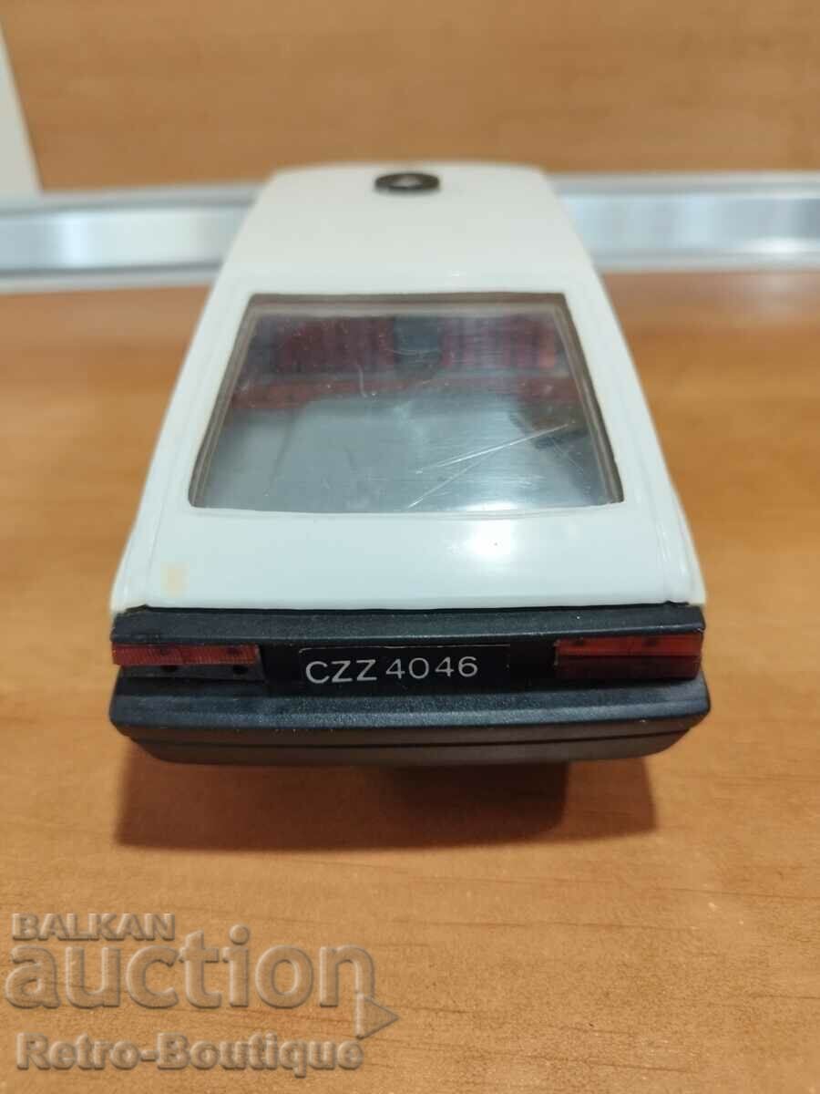 Delivery of Old toy, Polonaise car, social.