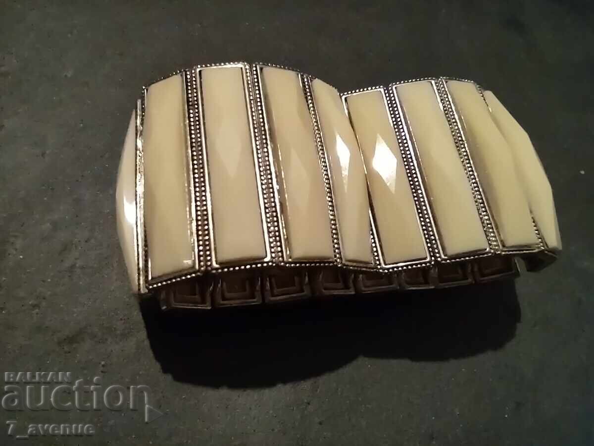 Livrarea Brățară, interesantă, diferită 20.10.25