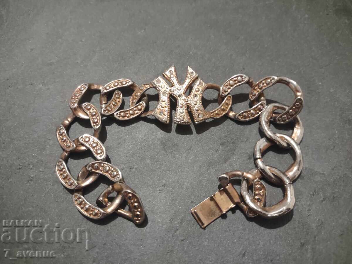 Brățară, interesantă, cu motive diferite 20.10.25