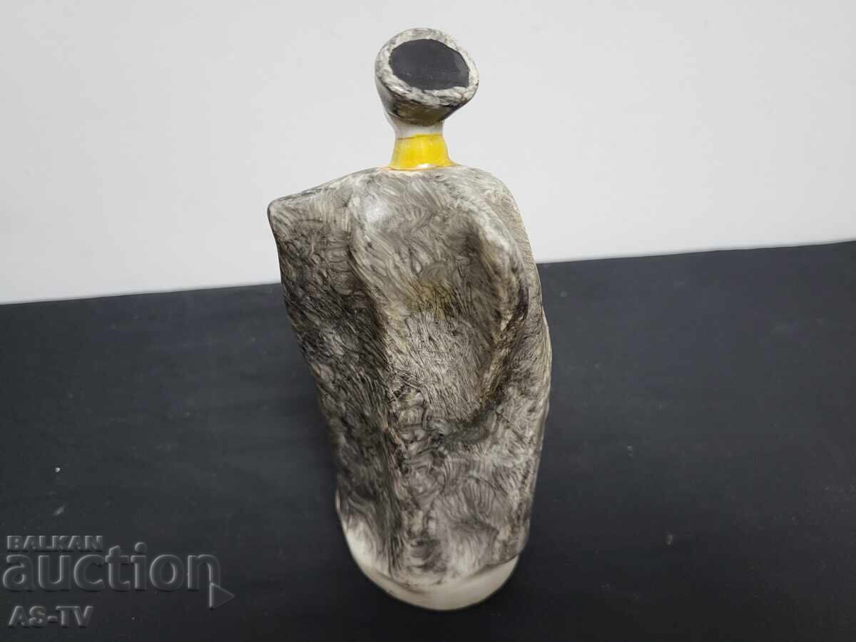 Auction Porcelain figurine Auction Porcelain figurine