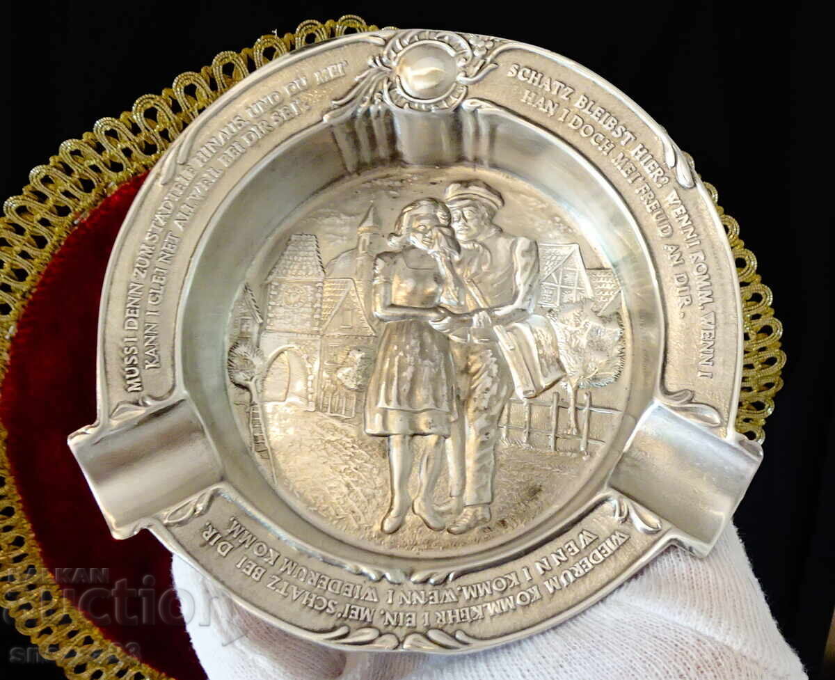 Tin ashtray for a romantic scene, tin wedding Tin ashtray for a romantic scene, tin wedding