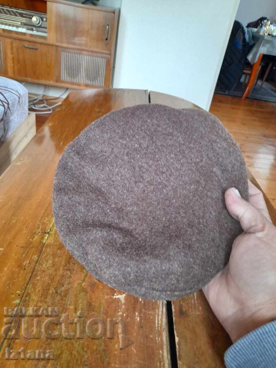 Old school cap, beret with price 55.00 BGN | € 28.12