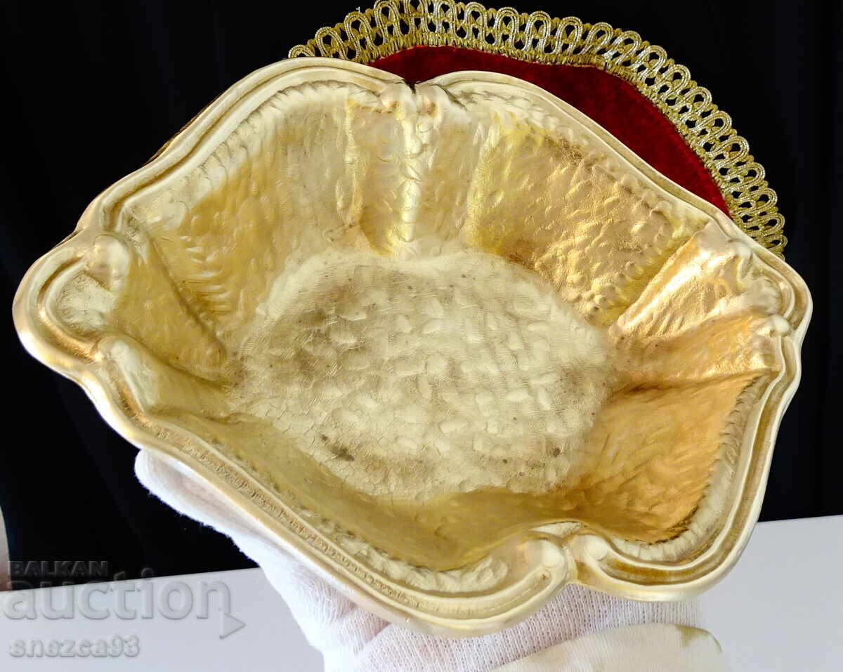 Bronze fruit bowl, 500g, baroque Bronze fruit bowl, 500g, baroque