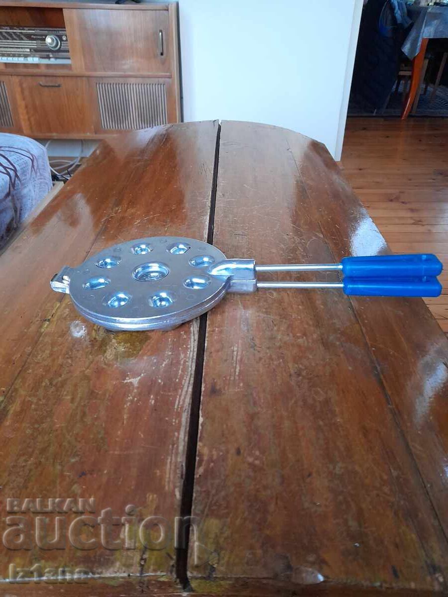 Παλιά συσκευή, φόρμα για ψήσιμο γλυκών, Ξηροί καρποί