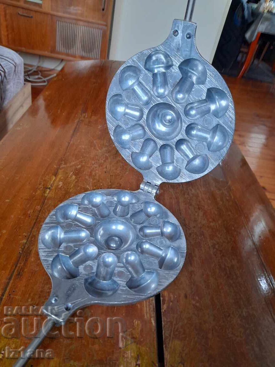 Παράδοση Παλιό σκεύος, φόρμα για ψήσιμο γλυκών, Μανιτάρια Παράδοση Παλιό σκεύος, φόρμα για ψήσιμο γλυκών, Μανιτάρια