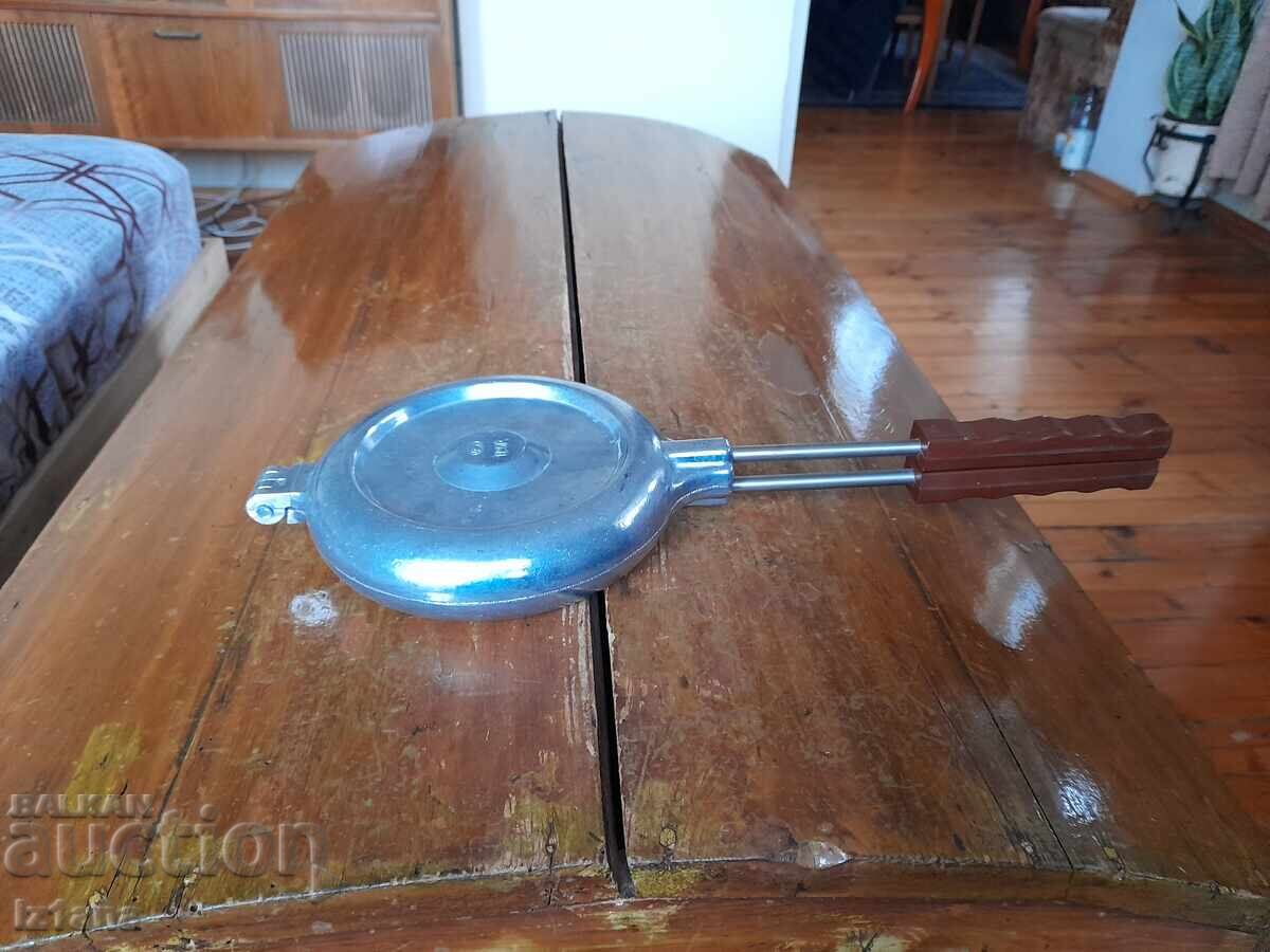 Παλιό σκεύος, φόρμα για ψήσιμο γλυκών, Μανιτάρια Παλιό σκεύος, φόρμα για ψήσιμο γλυκών, Μανιτάρια