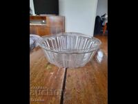 Forma veche de sticlă pentru tort