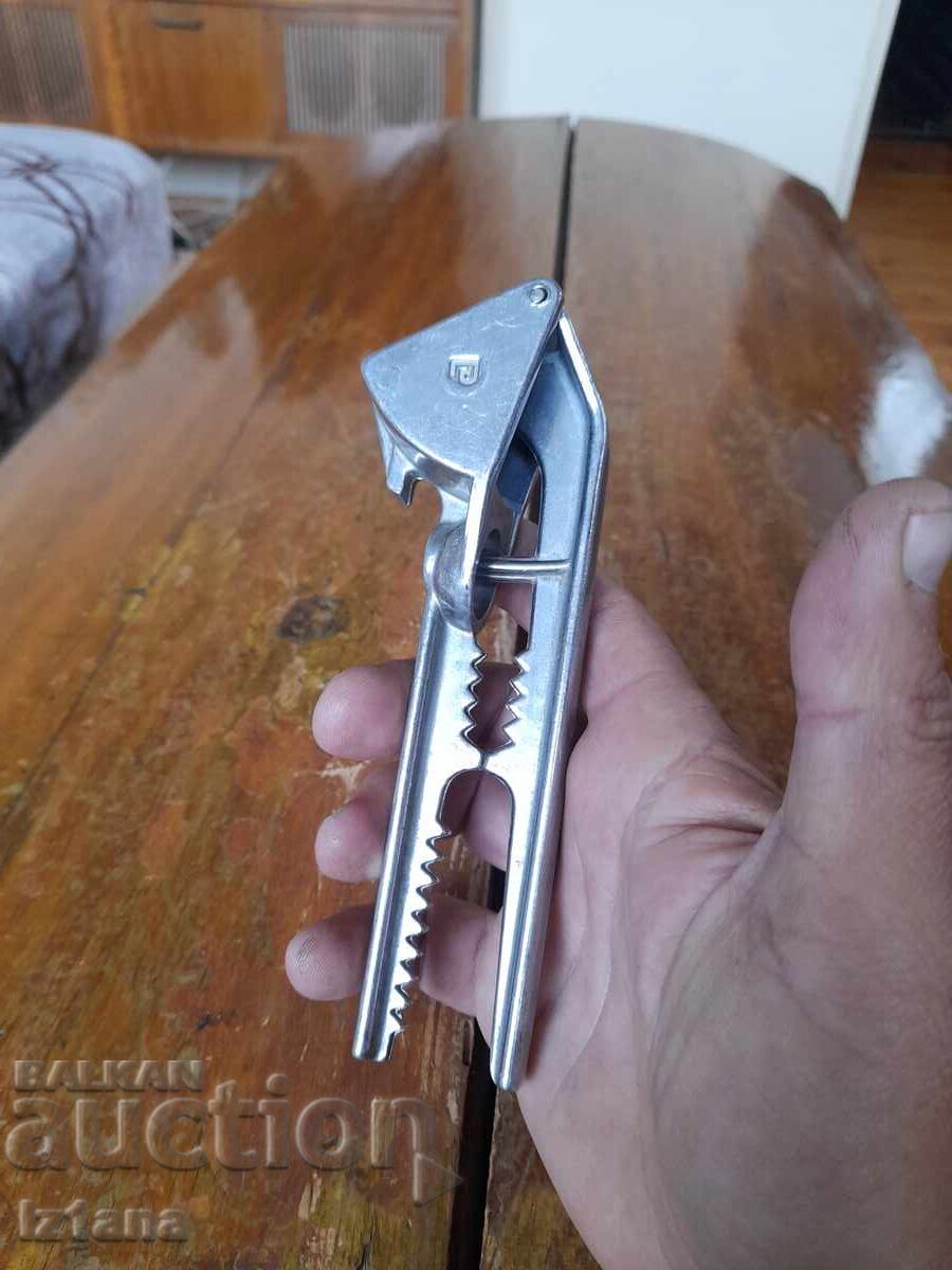 Old aluminum garlic press with price 22.00 BGN | € 11.25