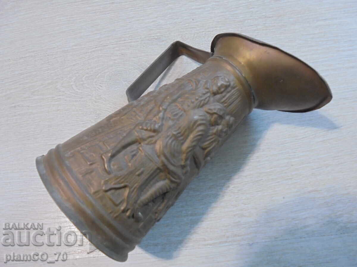 №*8330 Cană veche metalică / din tablă cu ornamente în relief - 6