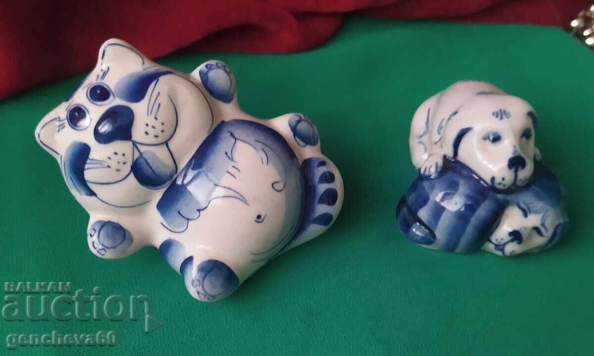 Руски порцеланови фигури Лазурит котка и кученца,маркировка - 7 Руски порцеланови фигури Лазурит котка и кученца,маркировка - 7