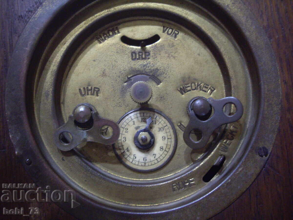 Παράδοση Παλιό ρολόι - κουμπαράς Παράδοση Παλιό ρολόι - κουμπαράς