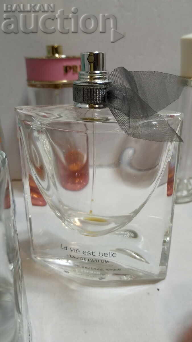 Аукцион Шишета от парфюми 14 броя Аукцион Шишета от парфюми 14 броя