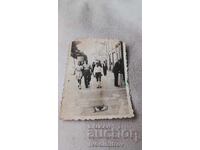 Fotografie Sofia Bărbat, femeie și băiat la plimbare