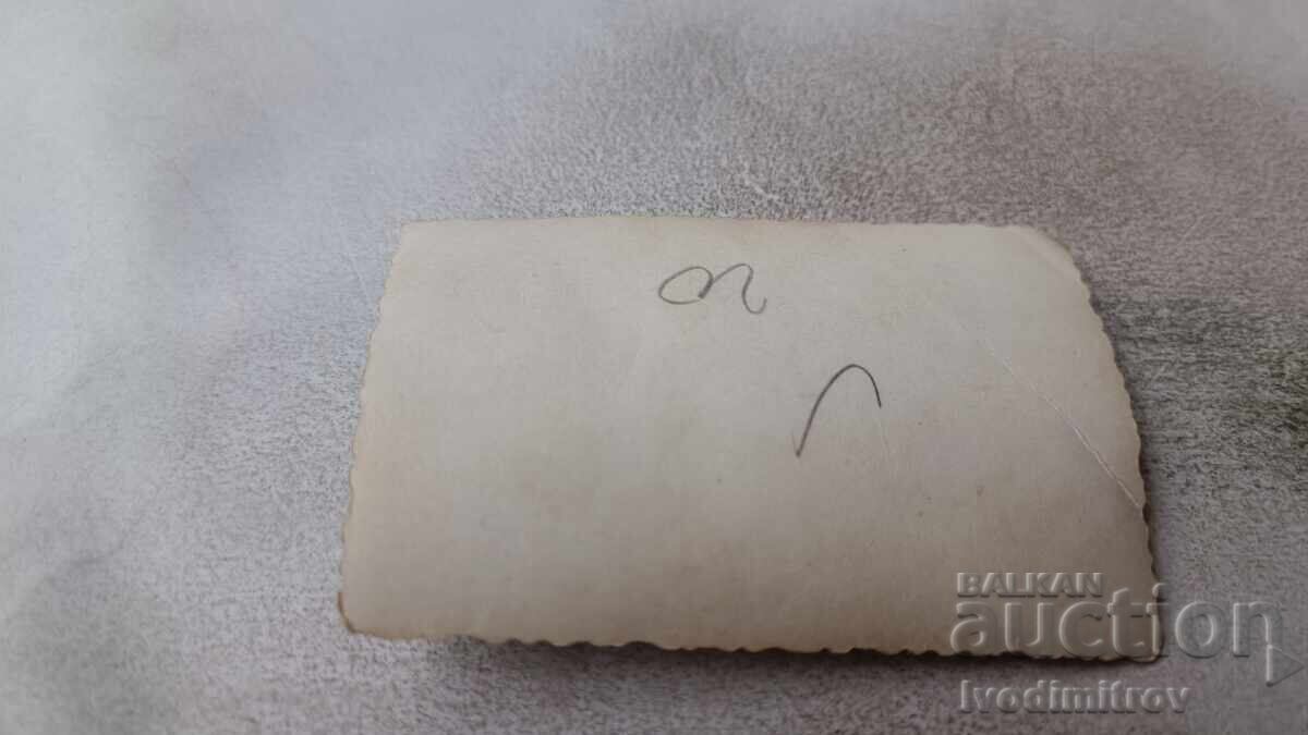 Φωτογραφία Νέου με μαγιό στην παραλία με τιμή 2.45 BGN | € 1.25