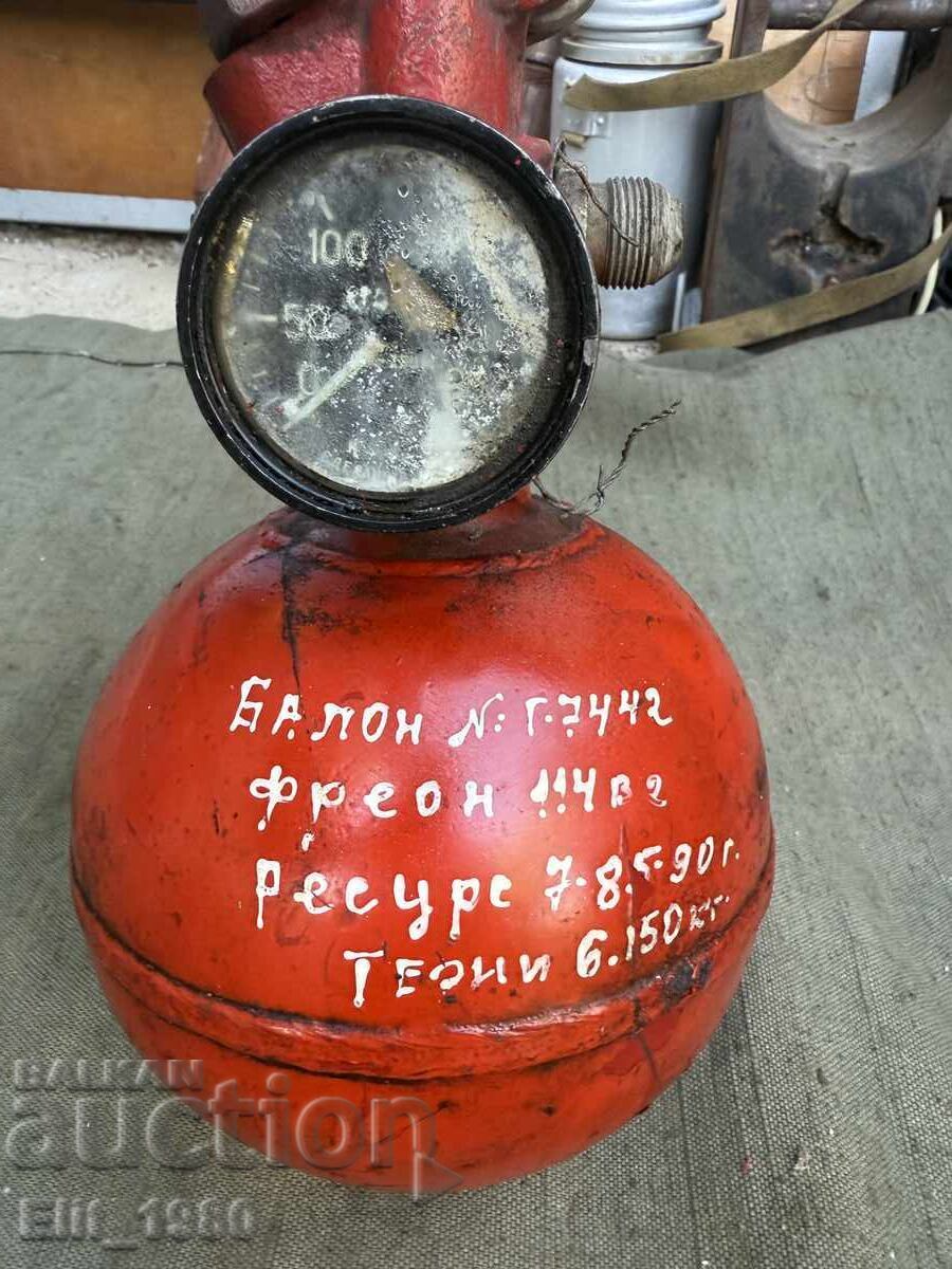 Fire extinguisher for MI-16 helicopter - 5