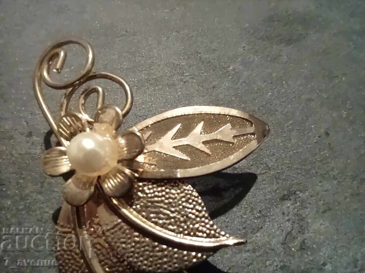 Δημοπρασία Παλιά, κομψή καρφίτσα 21.10.25