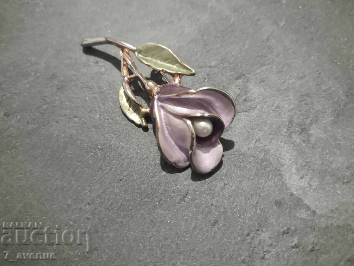 Auction  Old brooch, with enamel, elegant 21.10.25