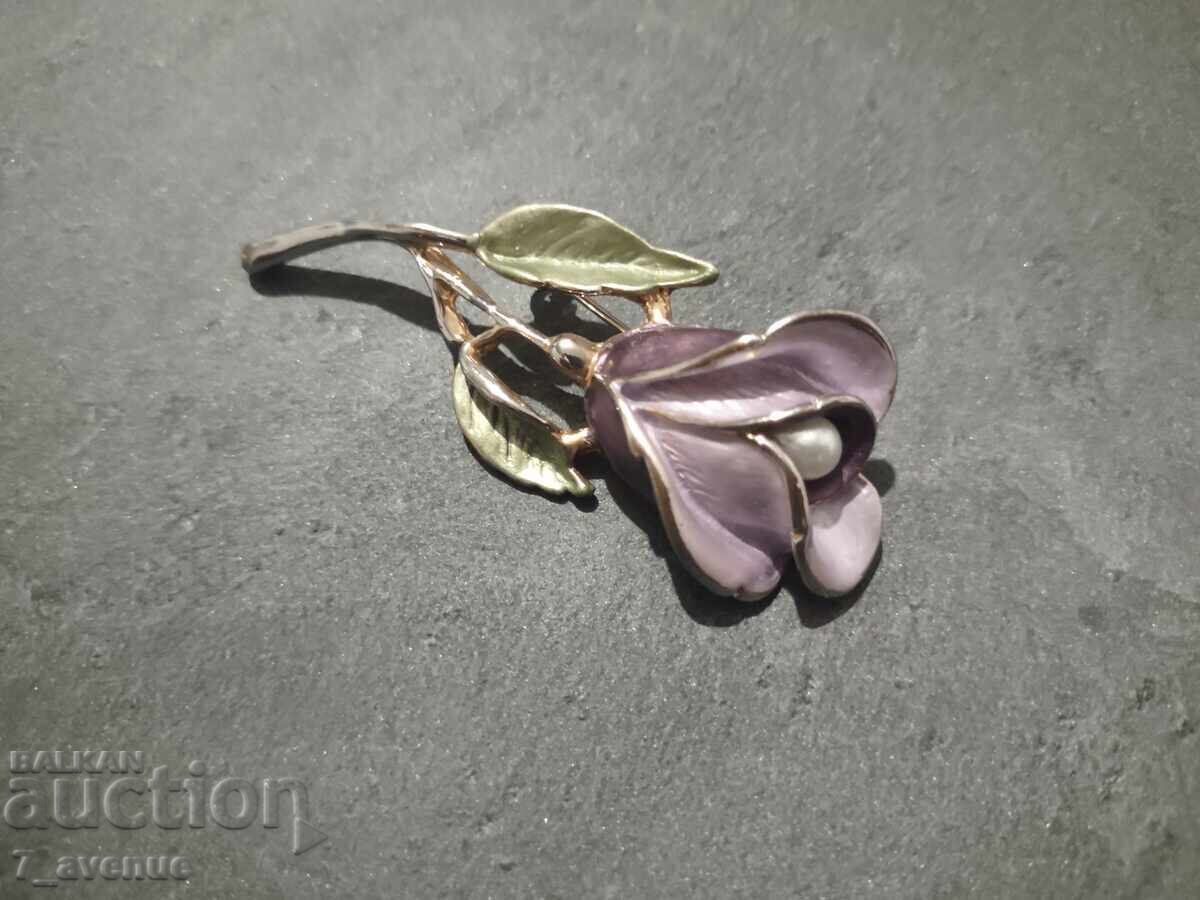 Old brooch, with enamel, elegant 21.10.25