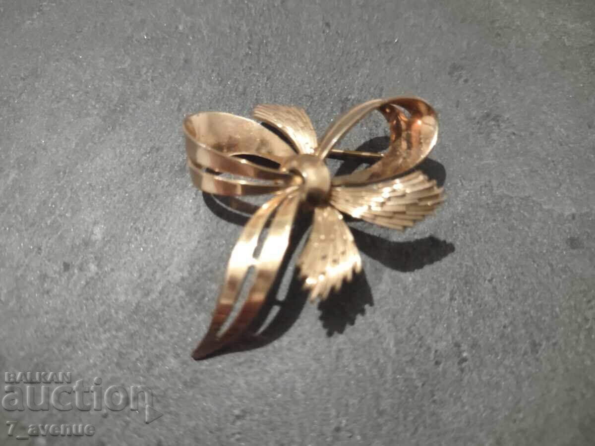 Brooch gold-plated, stylish 21.10.25 with price 69.00 BGN | € 35.28 Brooch gold-plated, stylish 21.10.25 with price 69.00 BGN | € 35.28