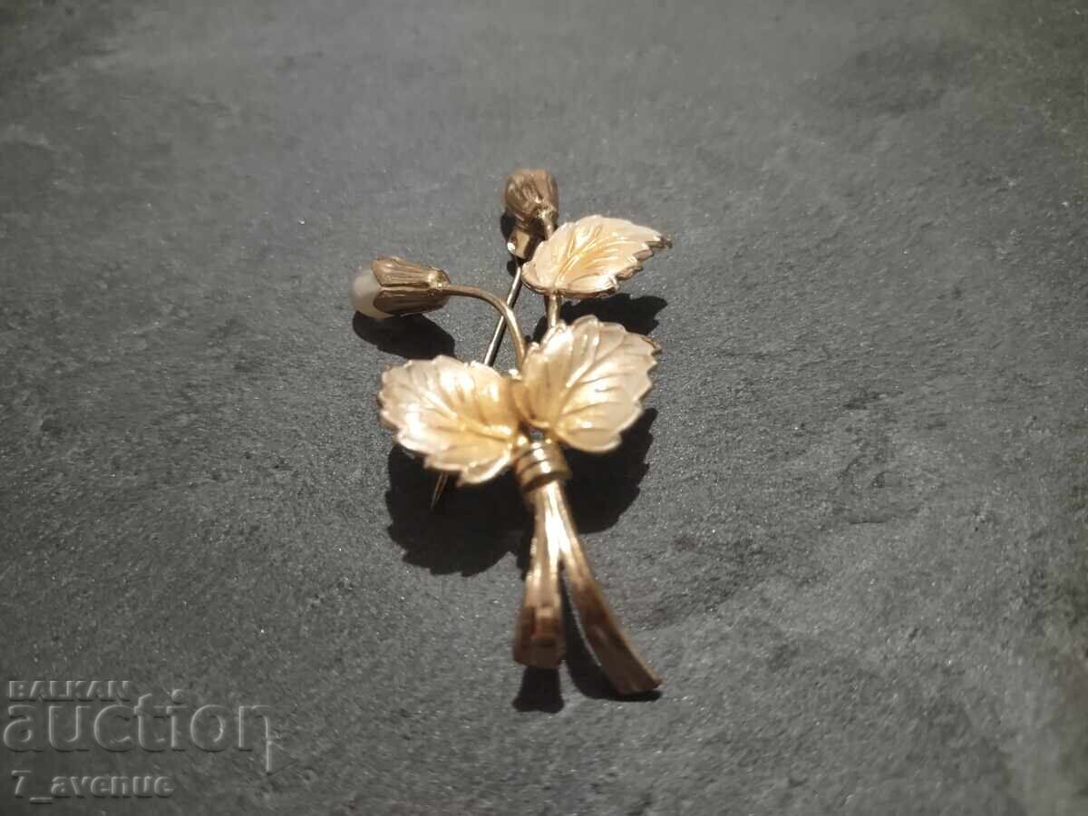 Брошка  позлата, стилна 21.10.25 с цена 29.00 лв. | € 14.83