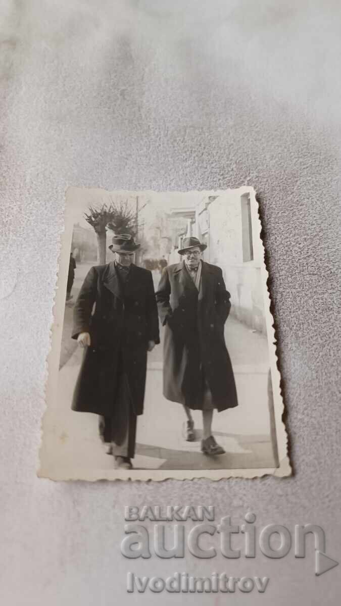 Φωτογραφία Σοφία Δύο άντρες σε μια βόλτα