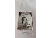 Φωτογραφία Σόφιας, Κοριτσάκι με ρετρό παιδικό καροτσάκι