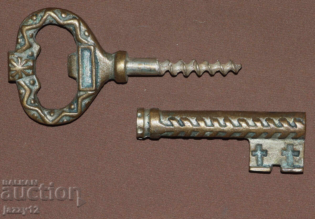 Interesting Bronze Decorative Corkscrew Key - 5