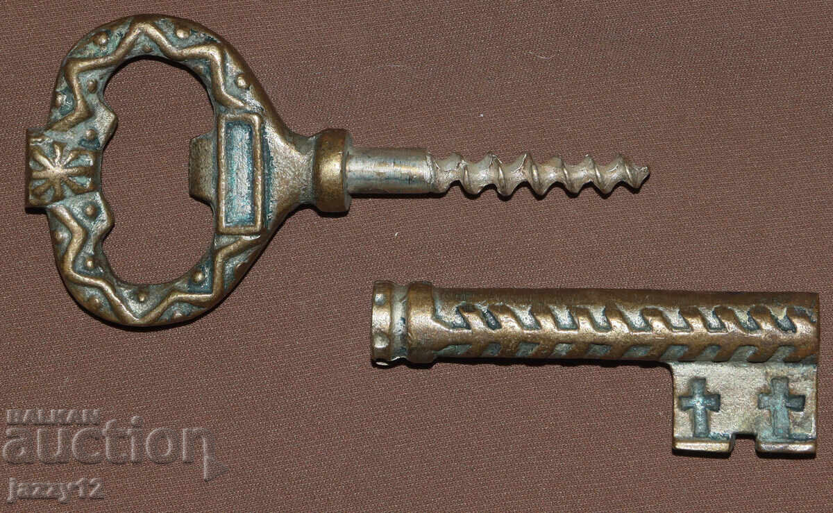 Interesting Bronze Decorative Corkscrew Key - 6