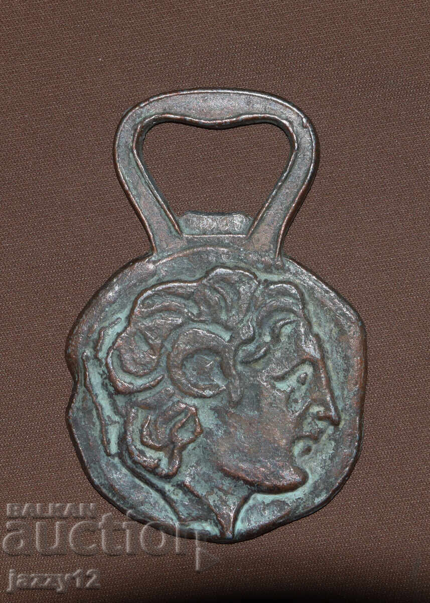 Interesting Bronze Decorative Ashtray Greece with price 60.00 BGN | € 30.68