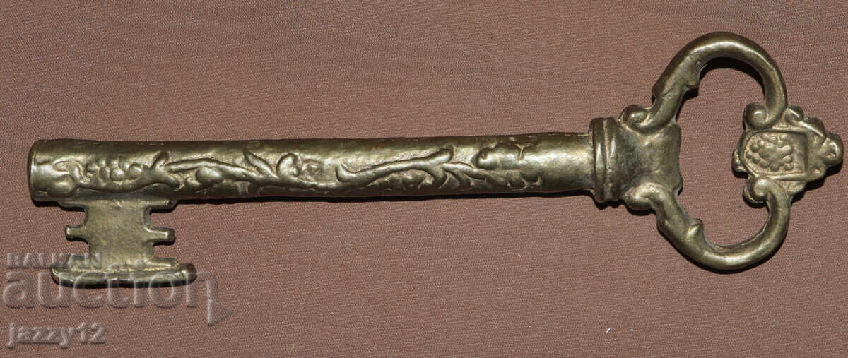 Старинен голям бронзов ключ - 5 Старинен голям бронзов ключ - 5