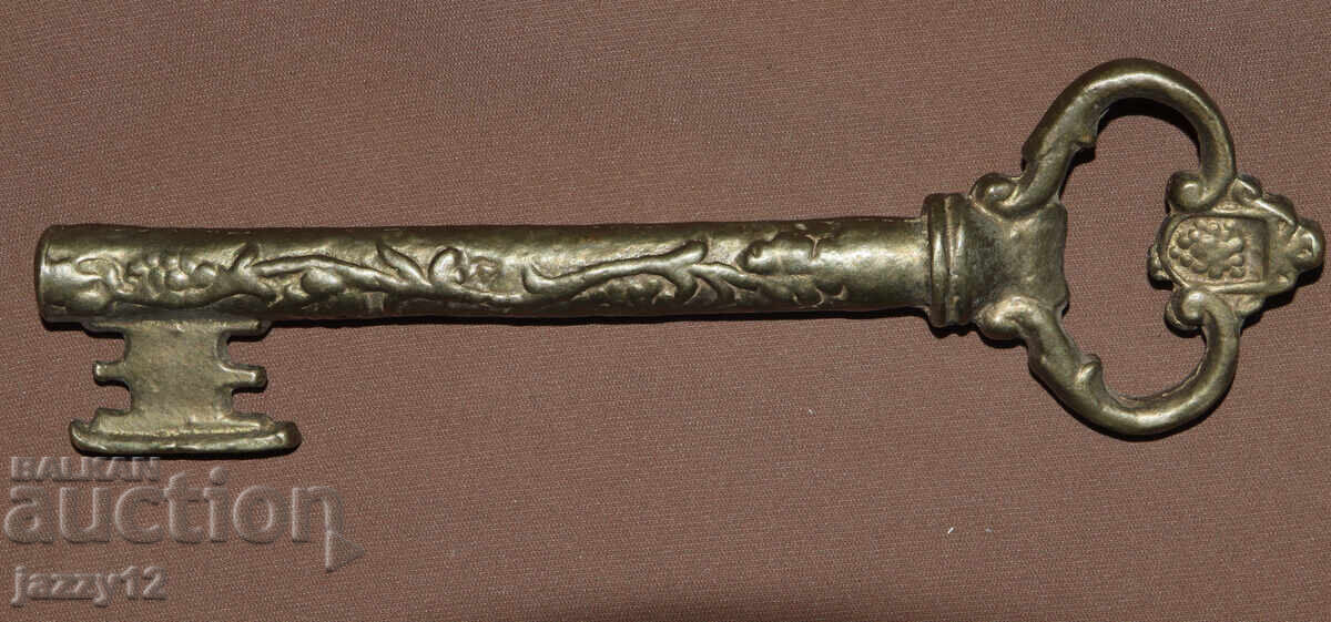 Старинен голям бронзов ключ - 6 Старинен голям бронзов ключ - 6
