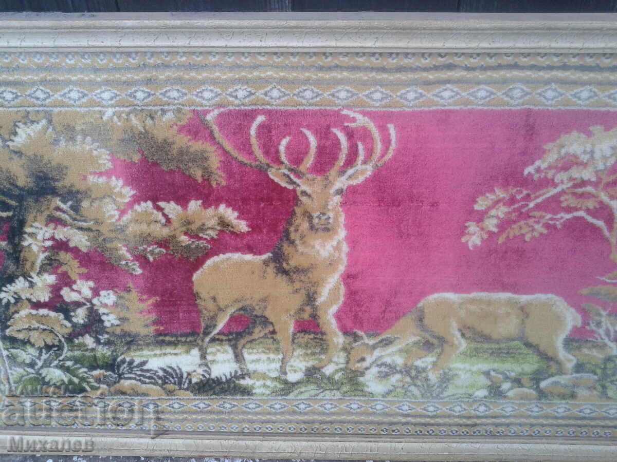 Auction Coworking space with frame and glass Auction Coworking space with frame and glass