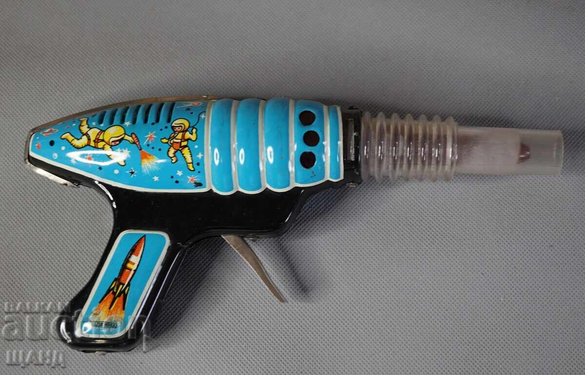 Παράδοση Παλιό Ουγγρικό μεταλλικό παιχνίδι διαστημικό πιστόλι με κουτί Παράδοση Παλιό Ουγγρικό μεταλλικό παιχνίδι διαστημικό πιστόλι με κουτί