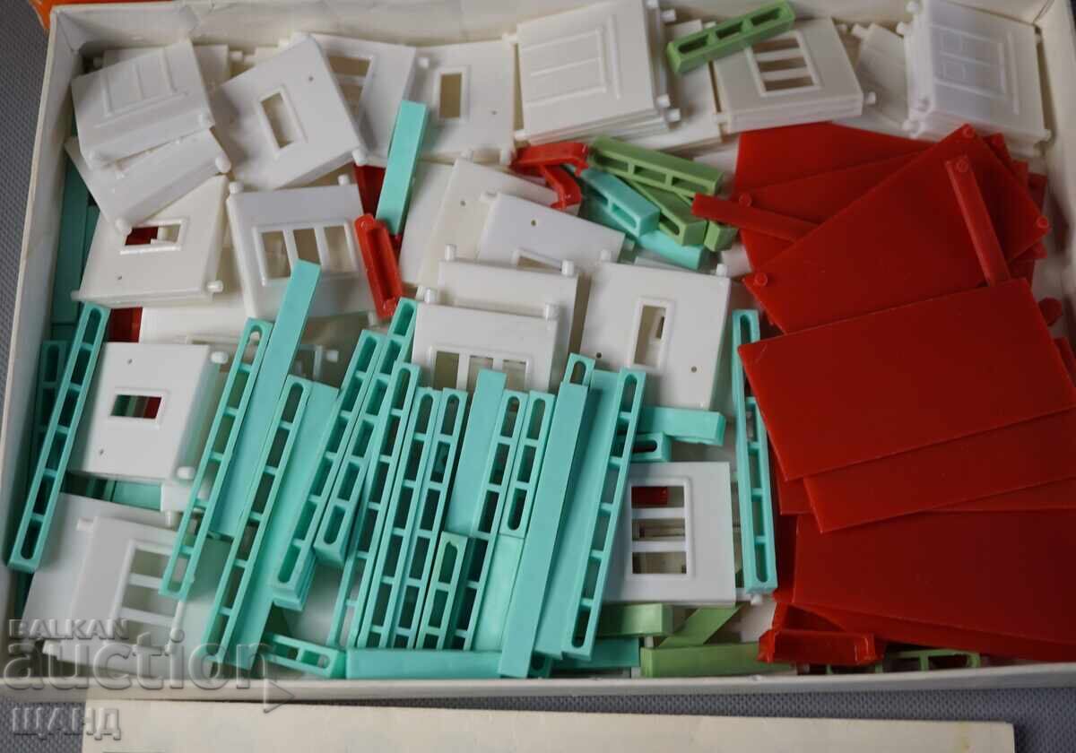 1973 Stroitel 4 Blocuri de panouri cu cutie PP Zdorovie SGNS cu preț 40.35 BGN | € 20.63