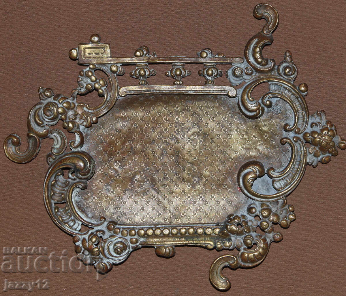 Аукцион Старинна ръчно изработена бронова купа поставка за бюро