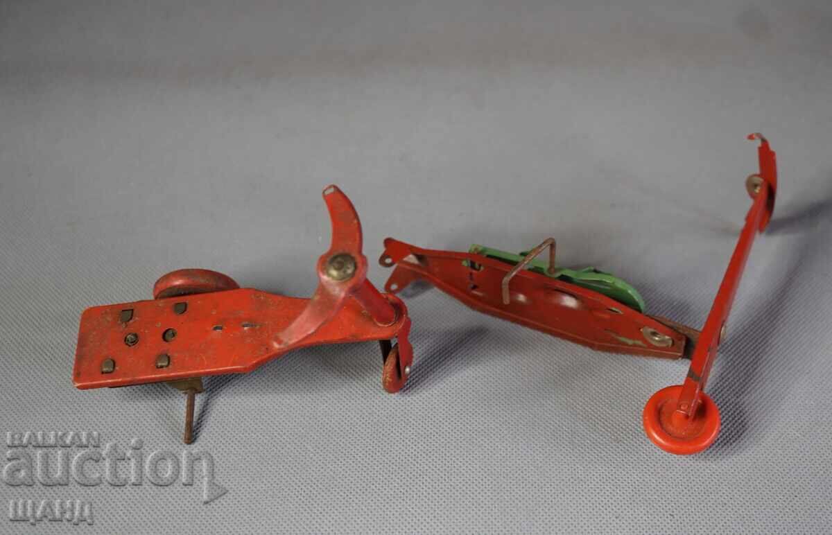 Аукцион Стара механична метална играчка модел скутер с маймуна