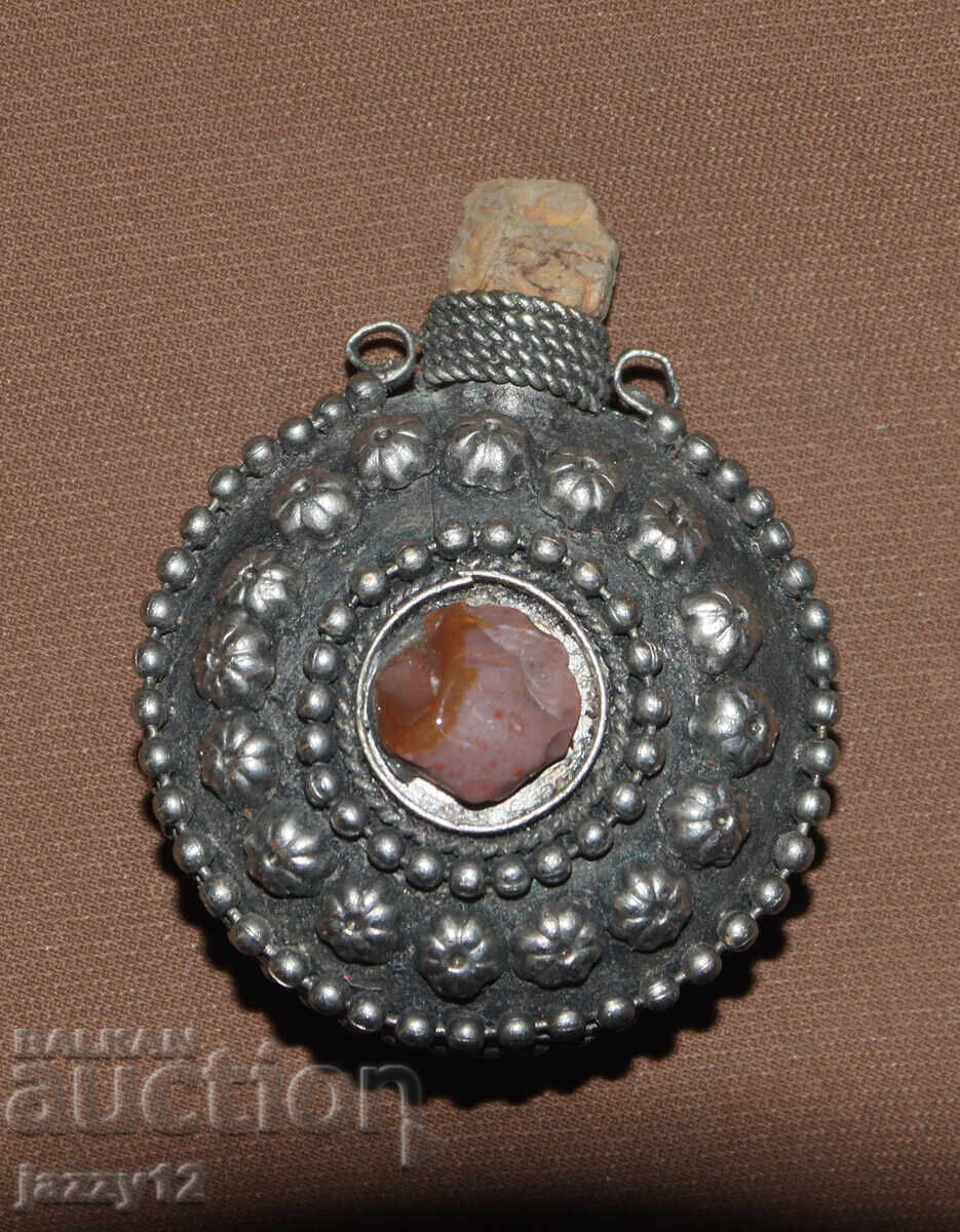 Handmade antique necklace perfume bottle with price 150.00 BGN | € 76.69 Handmade antique necklace perfume bottle with price 150.00 BGN | € 76.69